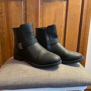 Size 10 WOMENS Black Booties